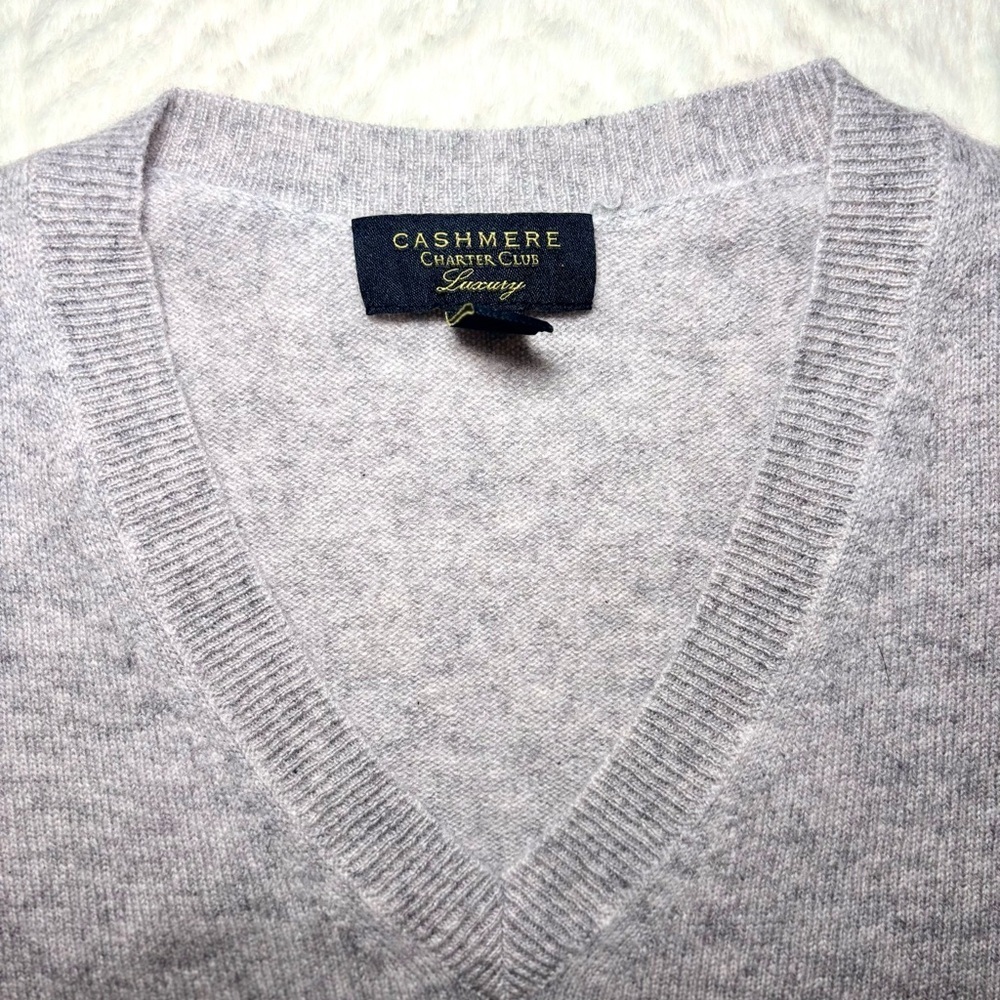 Charter Club 100% Cashmere Gray V-Neck Sweater | Soft Lightweight Classic Knit - Picture 2 of 3